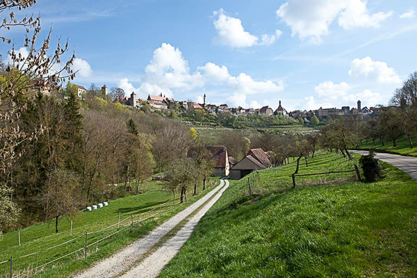 A sight to Rothenburg ob der Tauber coming from Detwang